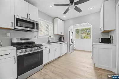126 Genesee Avenue, Teaneck Township, NJ 07666 - Photo 5