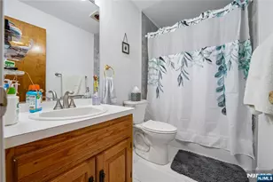 18 Maltese Dr, Fair Lawn, NJ 07410 - Photo 15