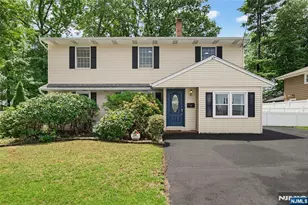 74 Davis Dr, Tenafly, NJ 07670 - Photo 3