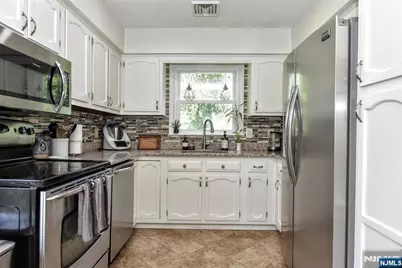 6 Kime Avenue, Wayne, NJ 07470 - Photo 11
