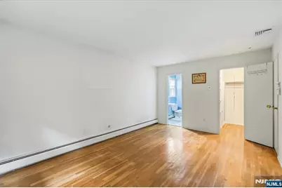 42 Aberdeen Avenue, Wayne, NJ 07470 - Photo 17