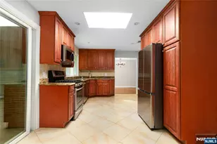 16 Dater Ln, Saddle River, NJ 07458 - Photo 7