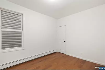 533 S Clinton Street, East Orange, NJ 07018 - Photo 9