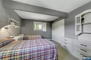 37 Hilltop Terrace, Bloomingdale, NJ 07403 - Photo 9