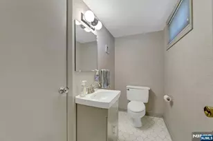 37 Hilltop Terrace, Bloomingdale, NJ 07403 - Photo 17
