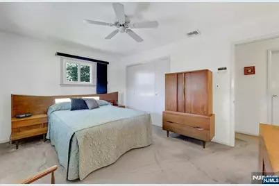 37 Hilltop Terrace, Bloomingdale, NJ 07403 - Photo 11