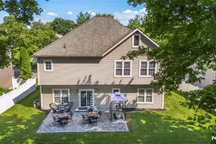 1080 Quigley Ct, Teaneck Township, NJ 07666 - Photo 27