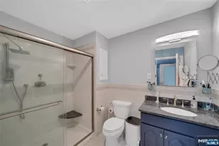 98 Walnut St, Oakland, NJ 07436 - Photo 17