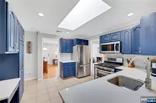 98 Walnut St, Oakland, NJ 07436 - Photo 11
