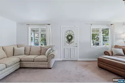 442 Riverview Drive, Totowa, NJ 07512 - Photo 7
