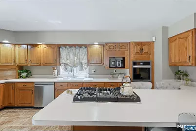 442 Riverview Drive, Totowa, NJ 07512 - Photo 13