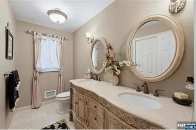 442 Riverview Drive, Totowa, NJ 07512 - Photo 19