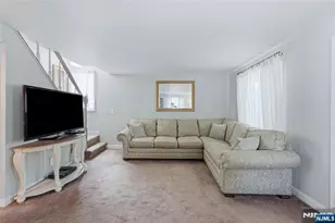 442 Riverview Dr, Totowa, NJ 07512 - Photo 9
