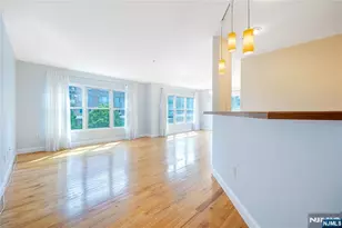 337 The Promenade 337, Edgewater, NJ 07020 - Photo 7