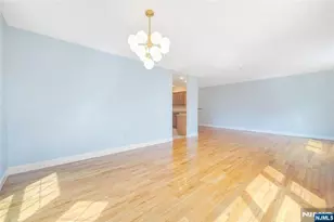 337 The Promenade 337, Edgewater, NJ 07020 - Photo 5