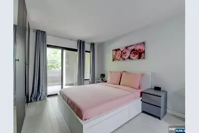 727 Mainsail Lane 727 #727, Secaucus, NJ 07094 - Photo 13