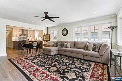 1074 Colfax Avenue, Pompton Lakes, NJ 07442 - Photo 7