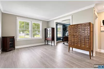 1074 Colfax Avenue, Pompton Lakes, NJ 07442 - Photo 5