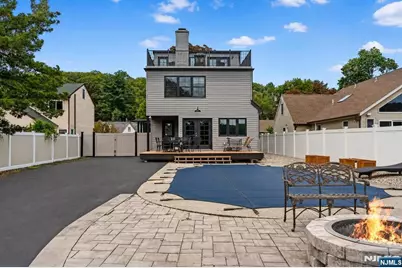 1074 Colfax Avenue, Pompton Lakes, NJ 07442 - Photo 39