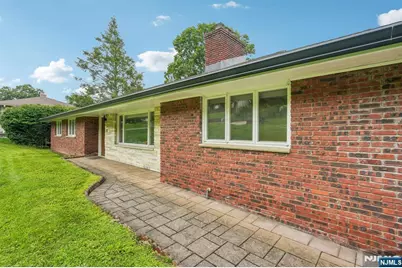 31 Surrey Drive, Wayne, NJ 07470 - Photo 3