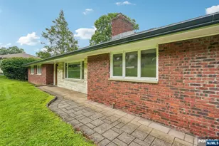 31 Surrey Dr, Wayne, NJ 07470 - Photo 3