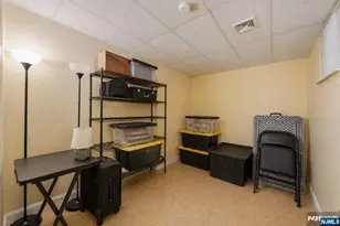 69 Davey Dr 176, West Orange Township, NJ 07052 - Photo 15