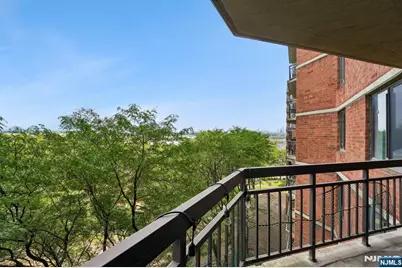 627 Harmon Cove Tower, Secaucus, NJ 07094 - Photo 19