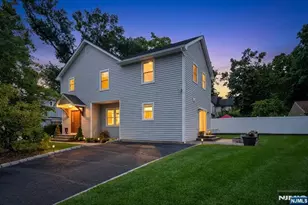 3 Grove St, Waldwick, NJ 07463 - Photo 3