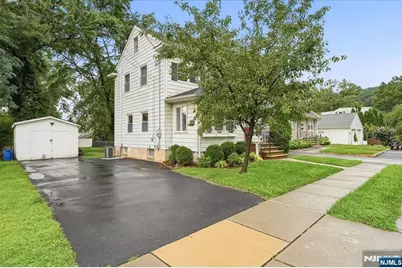 30 Genevieve Avenue, Hawthorne, NJ 07506 - Photo 3