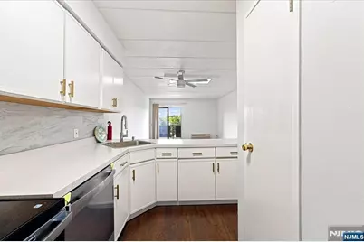 5 Linden Street 6I #6i, Hackensack, NJ 07601 - Photo 11
