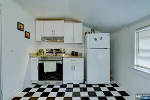 275 Greylock Pkwy, Belleville, NJ 07109 - Photo 37