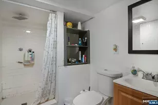 22 Tuttle St, Wallington, NJ 07057 - Photo 17
