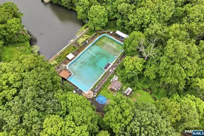 26 Clubhouse Avenue, West Milford, NJ 07480 - Photo 37