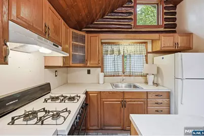 26 Clubhouse Avenue, West Milford, NJ 07480 - Photo 13