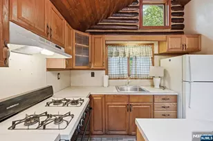 26 Clubhouse Ave, West Milford, NJ 07480 - Photo 13