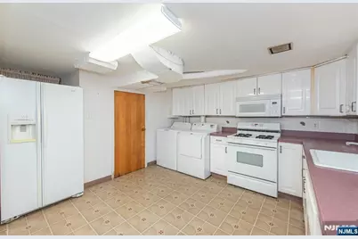 50 Plenge Drive, Belleville, NJ 07109 - Photo 15
