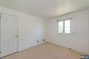 50 Plenge Dr, Belleville, NJ 07109 - Photo 9