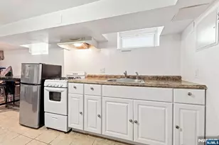318-322 11th St, Newark, NJ 07107 - Photo 11