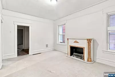 102 Claremont Avenue, Jersey City, NJ 07305 - Photo 5