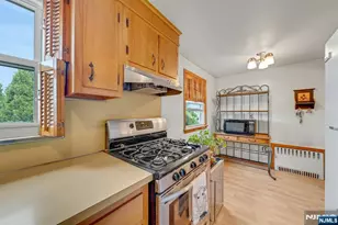 34 Berkeley Ave, Belleville, NJ 07109 - Photo 27