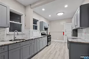 285 Amherst St, East Orange, NJ 07018 - Photo 9