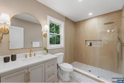 166 Lincoln Street, Montclair, NJ 07042 - Photo 17