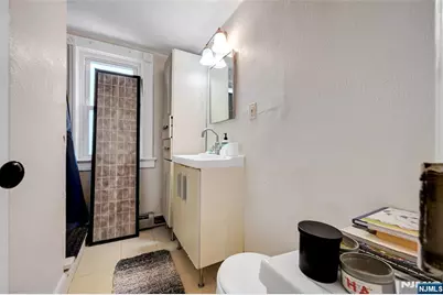 809 Park Avenue, River Edge, NJ 07661 - Photo 35