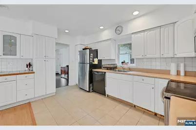 380 Ringwood Avenue, Wanaque, NJ 07465 - Photo 11