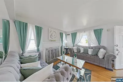 112 Elmwood Drive, Elmwood Park, NJ 07407 - Photo 21
