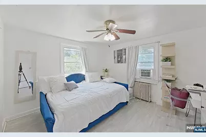 112 Elmwood Drive, Elmwood Park, NJ 07407 - Photo 43