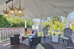 112 Elmwood Dr, Elmwood Park, NJ 07407 - Photo 13