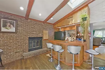 112 Elmwood Drive, Elmwood Park, NJ 07407 - Photo 33