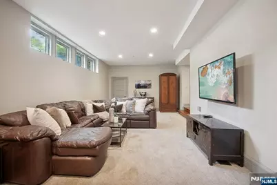 40 Highland Avenue, Millburn, NJ 07078 - Photo 33