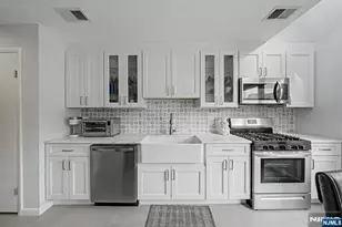 486 West St, Fort Lee, NJ 07024 - Photo 5